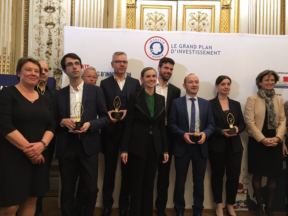 Remise des prix de la première vague du Concours d’innovation par <a href="/AgnesRunacher/">Agnès Pannier-Runacher 🇫🇷🇪🇺</a> et <a href="/BOUDYGuillaume/">Guillaume Boudy</a> pour les thématiques <a href="/Bpifrance/">Bpifrance</a> et #DGEntreprises : numérique, santé, sécurité / cybersécurité et French Fab 🏆 #ConcoursInnovation
