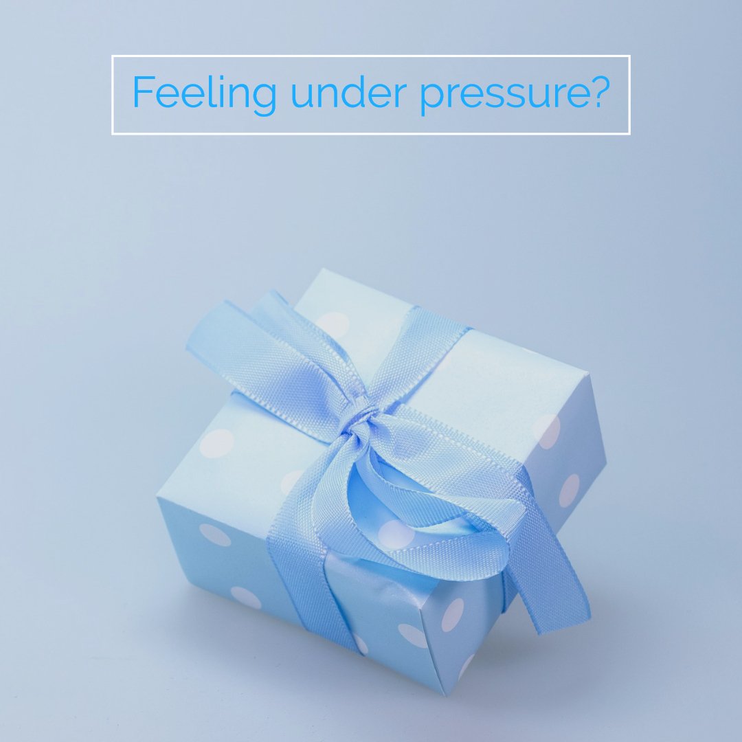 December flies past so fast with the pressures of Christmas shopping, parties, family stuff etc. Remember to take some time to rest and recharge your batteries.... that will make it so much easier for you to enjoy the festivities.
#Christmas #hypnoquility #anxiety #hypnotherapy