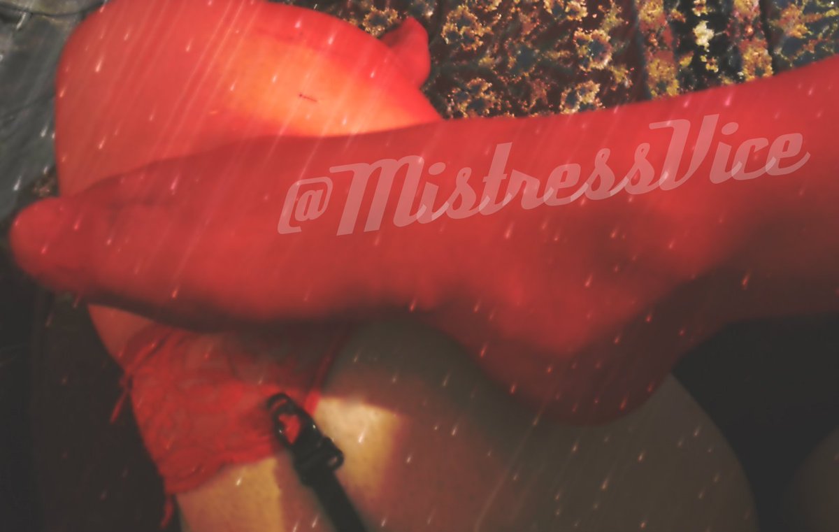 MistressVice's tweet photo. #SmallTask #Reimburse #reimbursement 
Today's #Wish purchase is small. $end $8.12 to Cashapp $MsVice 
---> https://t.co/fR6yAjbNoK <---
My #goddess #feet must be warm, and stylish. #TheRules
#FantasyDivas #HoHF #odd #efdp @RtMistressVice @touchRTP @RTFETFD @rt_feet @RT_FFF_ https://t.co/gtG3eRbxbk