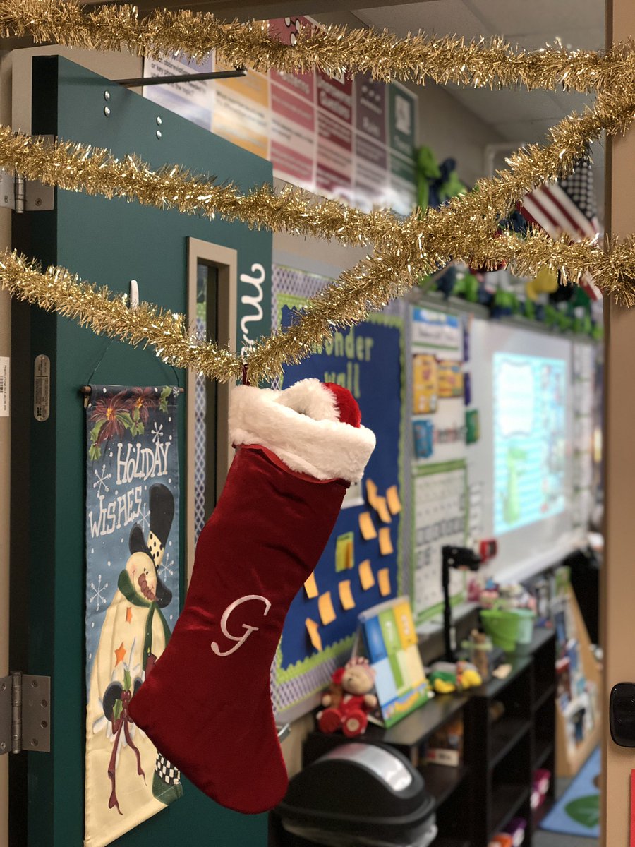 simyungjae's tweet photo. Beat. Secret Santa. EVER! #GHESGators https://t.co/Tb16Wi9Ztp