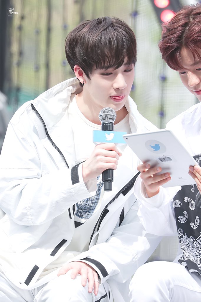 #방찬 #찬 #straykids 

<a href="/Stray_Kids/">Stray Kids</a>