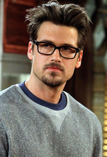 DarhkBloodx's tweet image. • Ser de otra galaxia diferente, recién aterrizado a la Tierra e intentado ser alguien normal y olvidar el pasado.

#FreeRol 
¿RT?