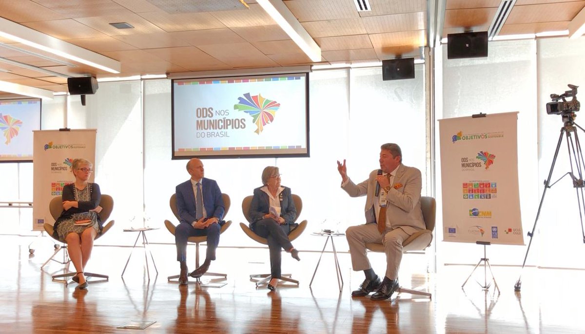 AMEcuador's tweet photo. #Brasil | @RamssES_Mashi alcalde de @gadcguaranda inicia su agenda de trabajo en el taller internacional "Implementación de los Objetivos de Desarrollo Sostenible ODS", desarrollado en el marco del proyecto Cordial. https://t.co/cHZu14kq9U