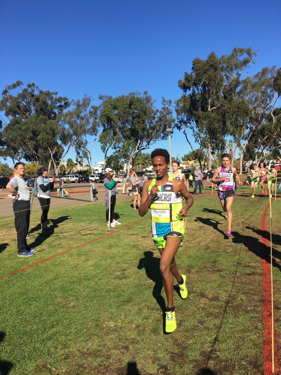 ChoateAthletics's tweet photo. Mustafe Dahir '19 places 30th in the nation at the Foot Locker Cross Country Nationals in San Diego! Read more about his performance here: https://t.co/ypcGHk6wG1 #gochoate #boarmode @CRHCrossCountry https://t.co/kInRYeLxOC