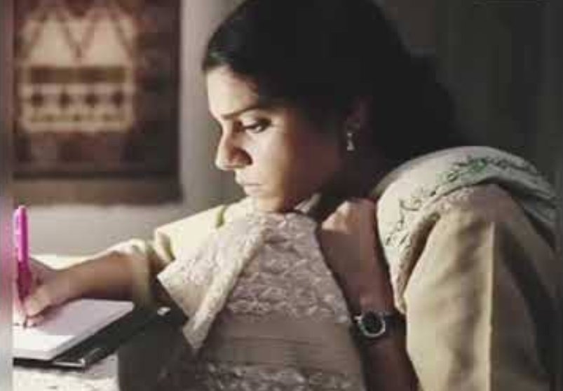 Kashaf Murtaza (Sanam Saeed)- Zindagi Gulzar HaiShe somehow motivated me especially through what she writes in her diary. She taught me to be strong & look at life positively bcz "Zindagi Gulzar Hai"