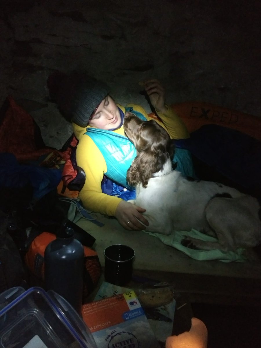 Hannah_outside's tweet image. Daily winter walks with Flo around my #northyorkshire home, heading to the hills and catching a few welsh sunrises 🤞Hopefully many more days like this &amp;gt; hannahoutside.com/2018/02/10/kes… Ooh, and a few days here and there on getting our new allotment going 🥦 #OutdoorBloggers #8kflexwarm