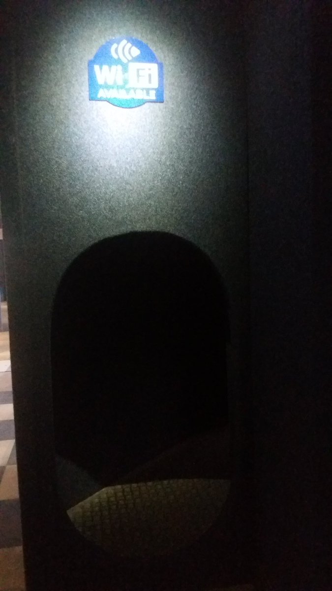 TiyaniTee's tweet image. And so I went in... a Geek just can&apos;t say no to free WiFi. #BeingGeek