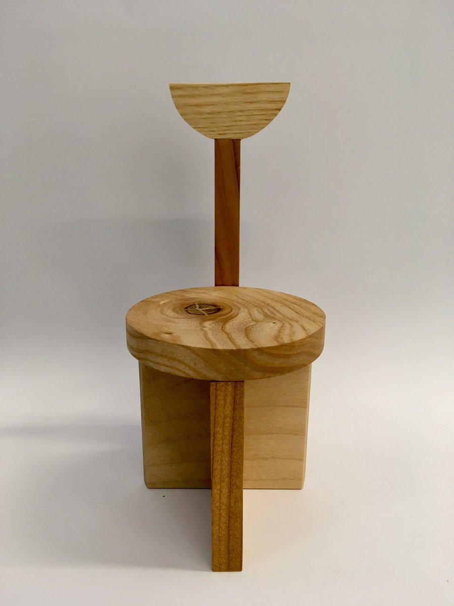 GDgaleriemulti's tweet photo. Calendrier de l’Avent GDM...2018 ! Do not forget my gift ! 11/12/18 with ... Benoît Maire and Ker-Xavier.
📷 Benoît Maire
«Chaîse du soir», 2017
1/5th scale model
Series of 16 unique chairs
Courtesy GDM…
500 Euros
@GDMgalerie
#Benoitmaire #kerxavier #chaisedusoir #miniature https://t.co/I5CaVxWQ40