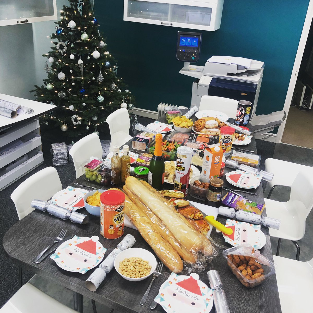 Image-Corporate tweet media