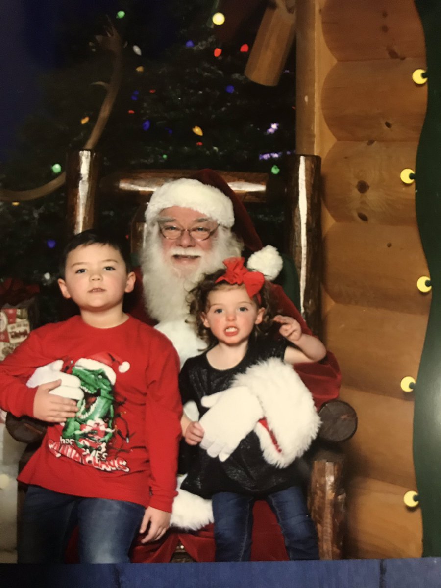 AshleySheard's tweet photo. It’s that time of year 🎄 https://t.co/xEsxoBVxWB