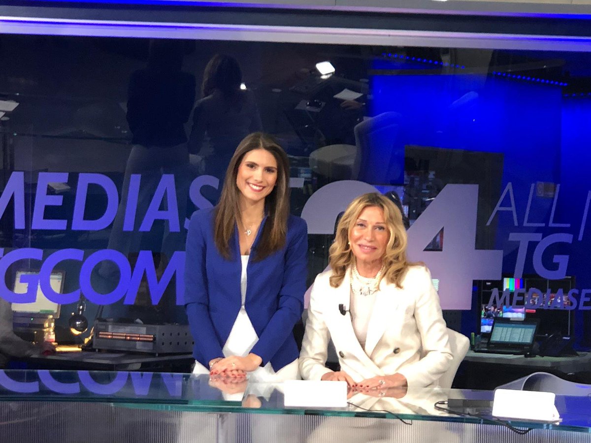 RegLombardia's tweet photo. #LNews #sprayalpeperoncino, assessore #Istruzione @MelaniaRizzoli a @MediasetTgcom24 : #Corinaldo episodio preoccupante perchè ha suscitato emulazioni. Come #RegioneLombardia prenderemo iniziative per dare educazione diversa ai ragazzi, ruolo genitori va ripensato @FontanaPres https://t.co/7BrkMhRz9T