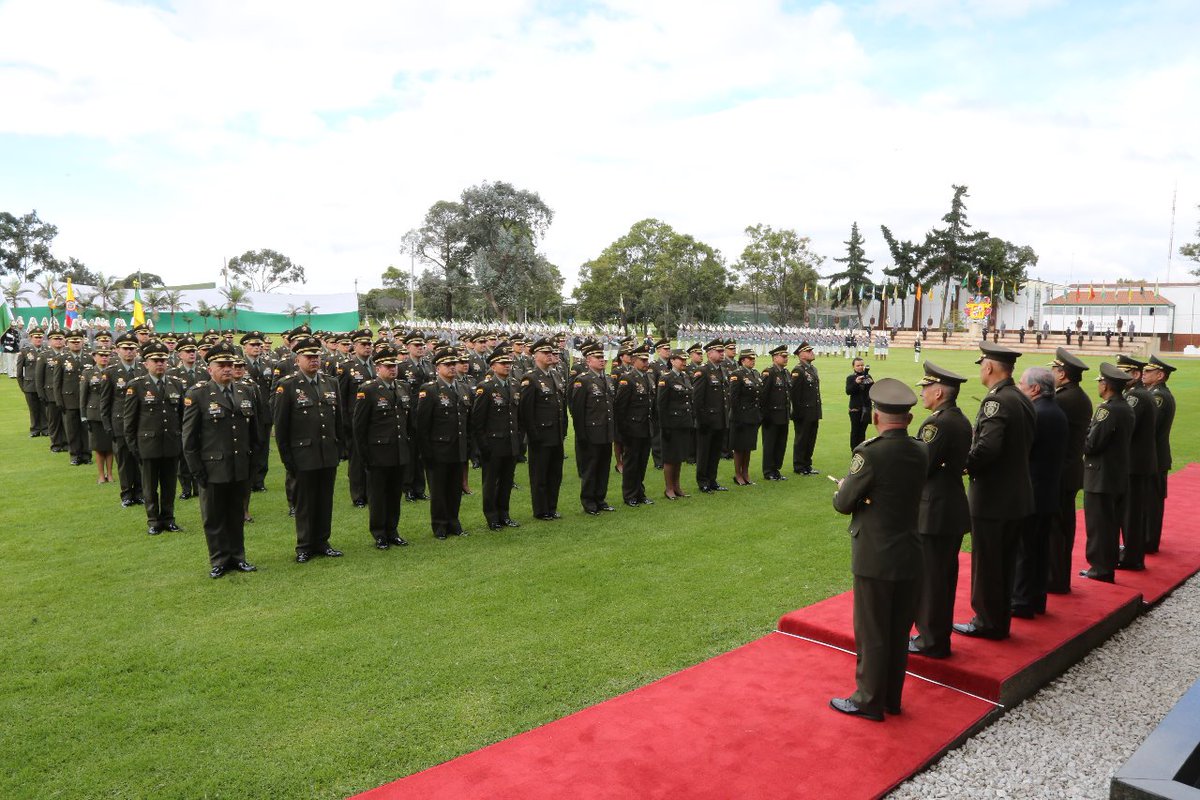 General Jorge Nieto (@generalnietor) on Twitter photo Felicitaciones a los 901 oficiales de <a href="/PoliciaColombia/">Policía de Colombia</a> que hoy en ceremonia de ascenso, acompañados de sus familias, son promovidos al grado inmediatamente superior. La invitación es a continuar trabajando con vocación para estar #MásCercaDelCiudadano y ayudar a construir país. Felicitaciones a los 901 oficiales de <a href="/PoliciaColombia/">Policía de Colombia</a> que hoy en ceremonia de ascenso, acompañados de sus familias, son promovidos al grado inmediatamente superior. La invitación es a continuar trabajando con vocación para estar #MásCercaDelCiudadano y ayudar a construir país.