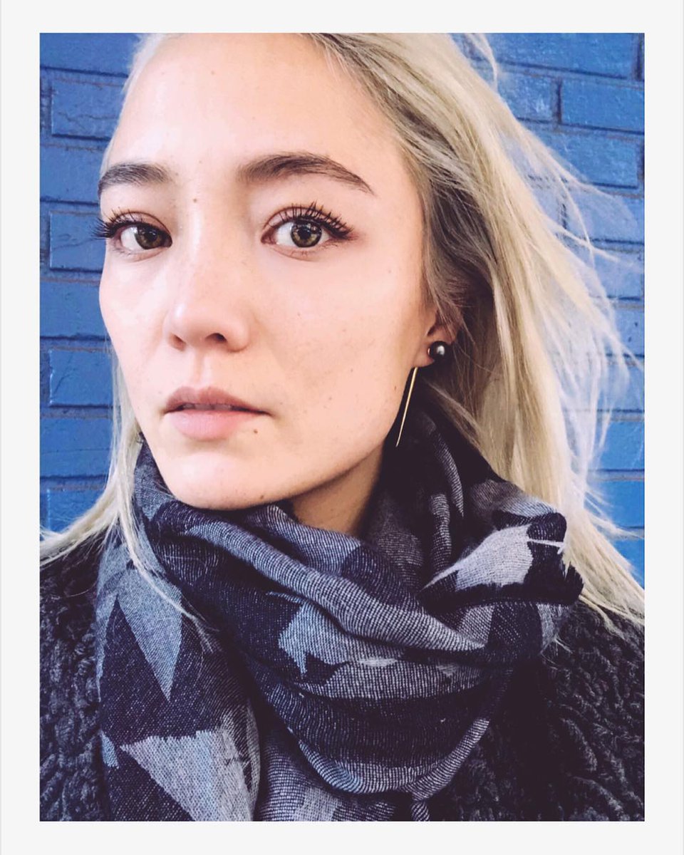 AmandaPearly's tweet photo. #PomKlementieff is ahead of the curve and got her #SelfGifting WRAPPED!  Looking #CHIC in our Quill Spike with #TahitianPearl earring. 😍

//
#AMANDAPEARL #CulturedREBEL #SpikeEarring #Gold https://t.co/klbHXsIsSV