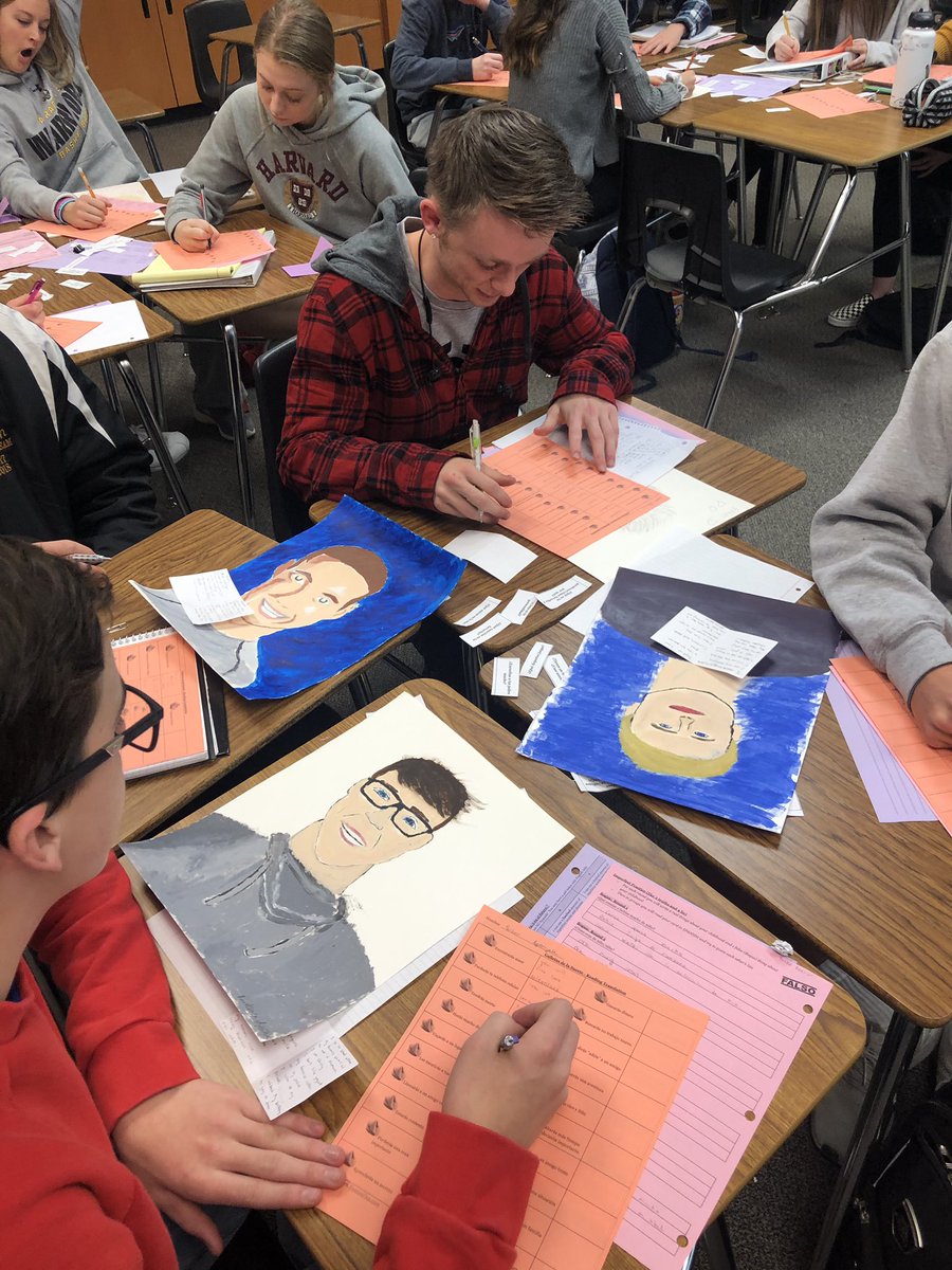 MrsSmartAHS's tweet image. Organized chaos in zero hour this morning preparing for the final. #arapclassrooms2018