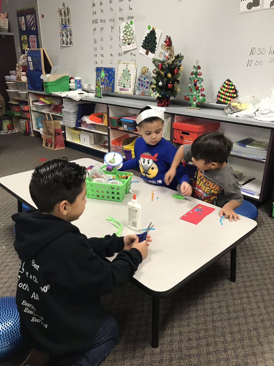 MrsCoronado4's tweet photo. Collaboration in kindergarten: designing and constructing a toy and planning for the commercials we will film this week. #medialiteracy #KooKoo4Kinder #happyclassrooms #GentryProud https://t.co/7xr5aCwOEp