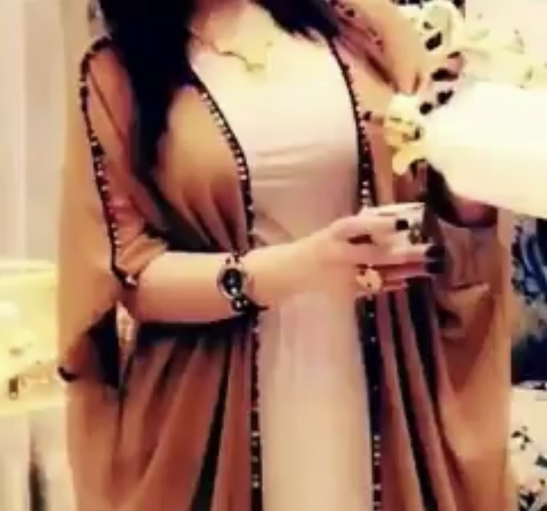 فنجال من كفك يجيب السعاده
مـن دلـةٍ يا غلاتي طعمها غير
قـهوة غـلا عـندي حلاهـا زيـاده
تعدل مزاجي لاحصل فيه تكدير