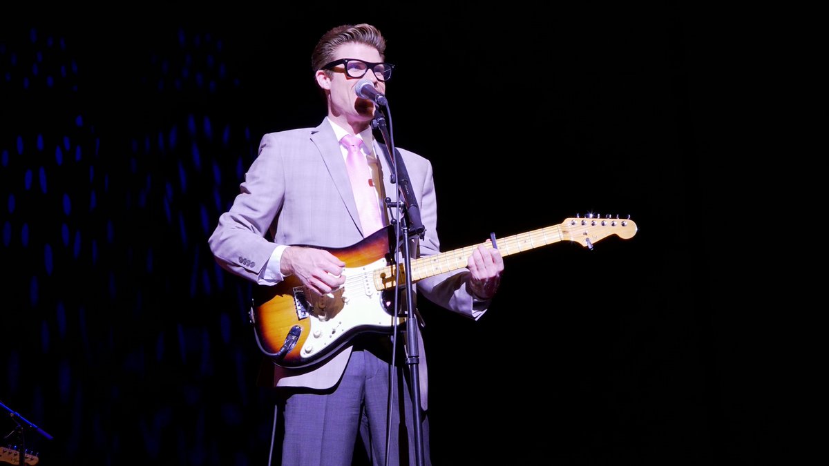 cbcdocs's tweet image. Meet Jeff Giles, a tribute artist from Stoney Creek who's rocking audiences around the world as #BuddyHolly: bit.ly/2EfrZaA #TravelTuesday @AlmostFamousDoc