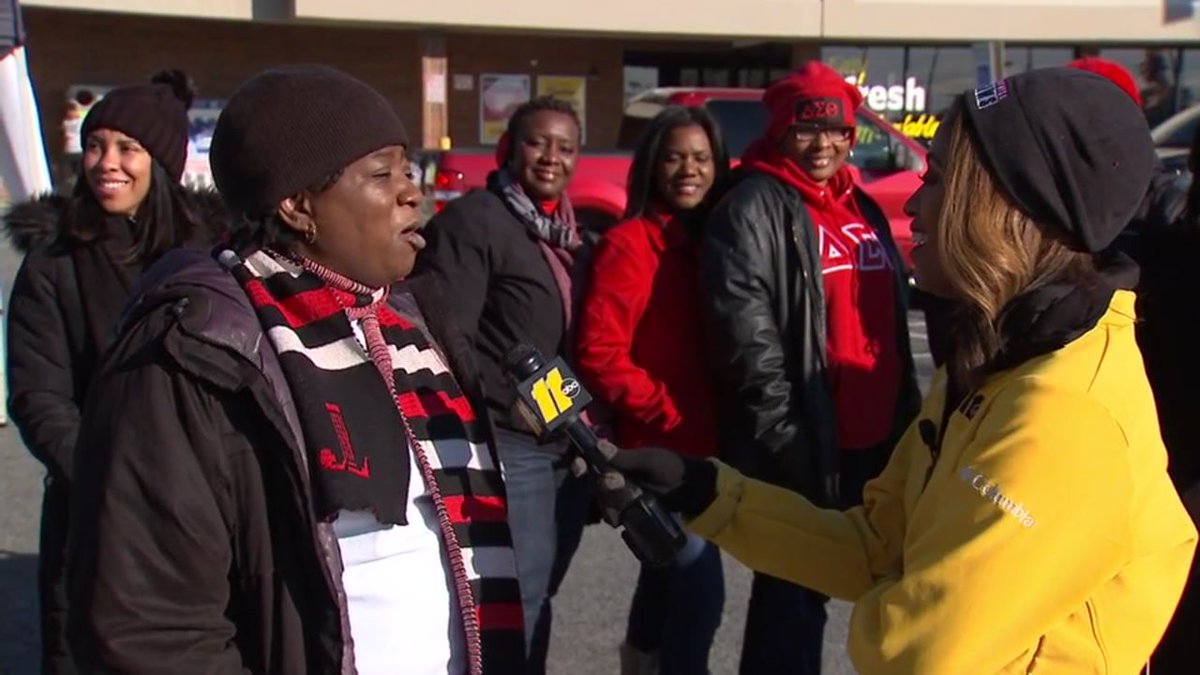 ABC11_WTVD's tweet photo. Inda Powell, President of @JuniorLeagueFay, speaks about partnership with the #abc11togetherfooddrive and what your donations really mean for those in need in our area! https://t.co/SSNrxqcCuM https://t.co/ZauQCjMJ39
