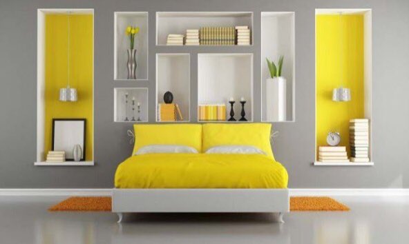 ٢ - الون الاصفر  ثاني الوان الموضه التي يمكنك الاعتماد عليها لديكور منزلك، فالأصفر من الألوان المميزة التي تبث الحيوية والنشاط. أيضاً يسهل تنسيقه مع درجات الأخضر والأبيض والأسود والرمادي والبرتقالي