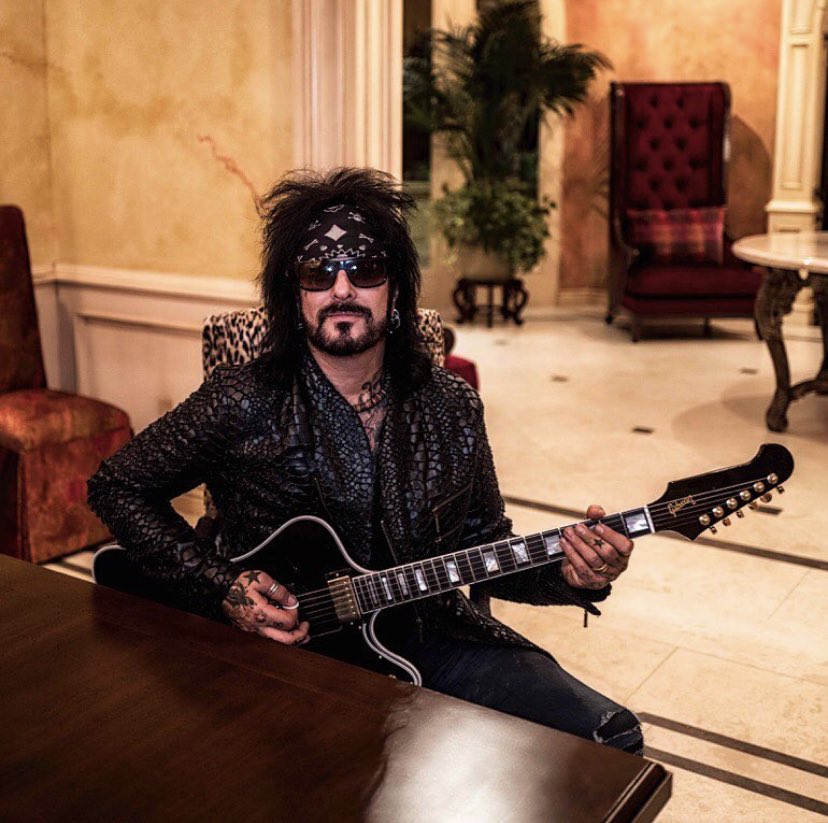 A huge happy birthday to the one and only @NikkiSixx 🎂 ‼️🎉 #MötleyCrüe