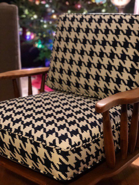 designGG's tweet image. Extremely Excited to have these beauties finished!  Heywood Wakefield Chair and Early 1900's chair.  Timeless!  Thank you to Fabric Showcase in Fairview Park OH #design #CLEdesign