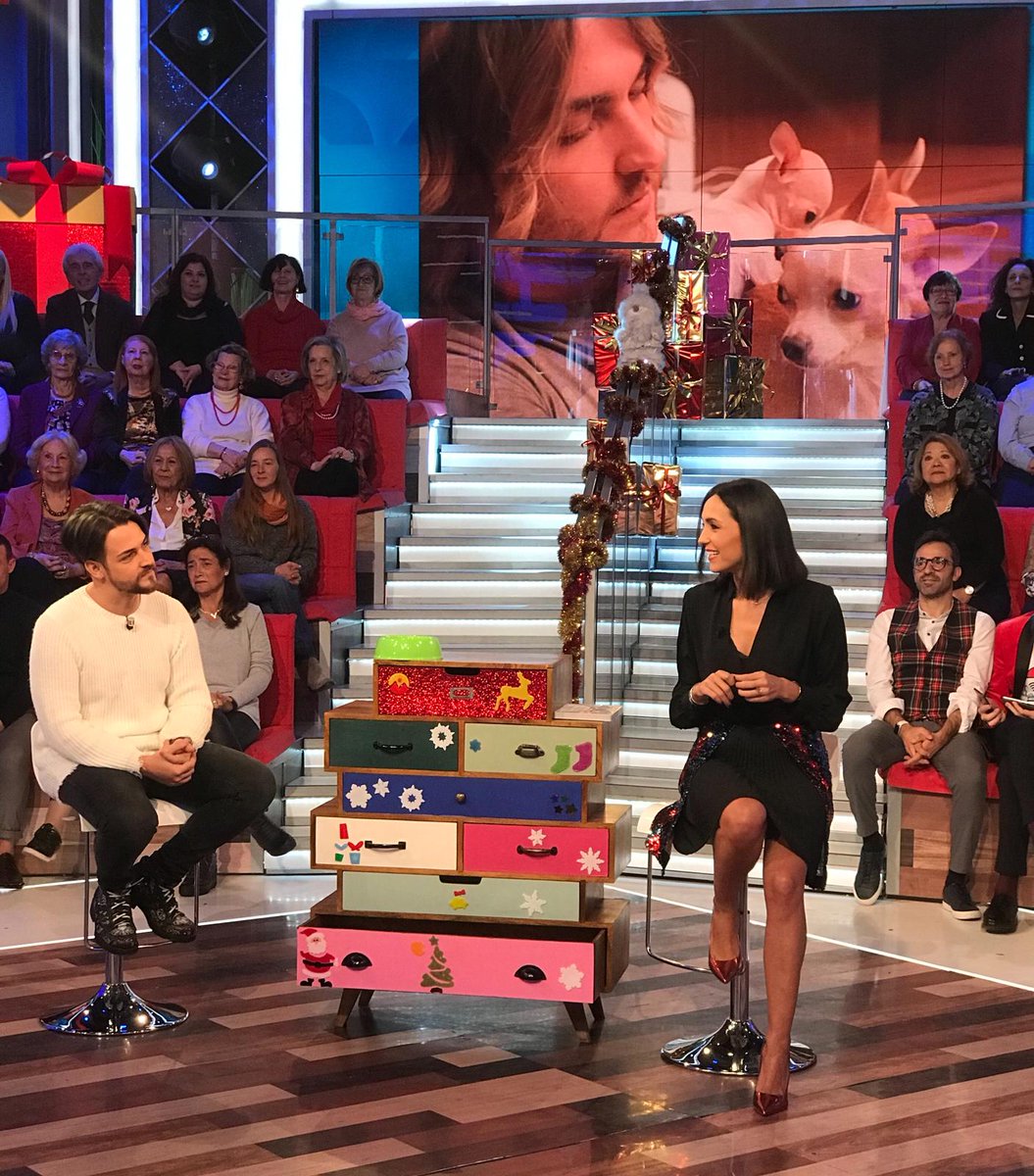 MusicTvOfficial tweet picture