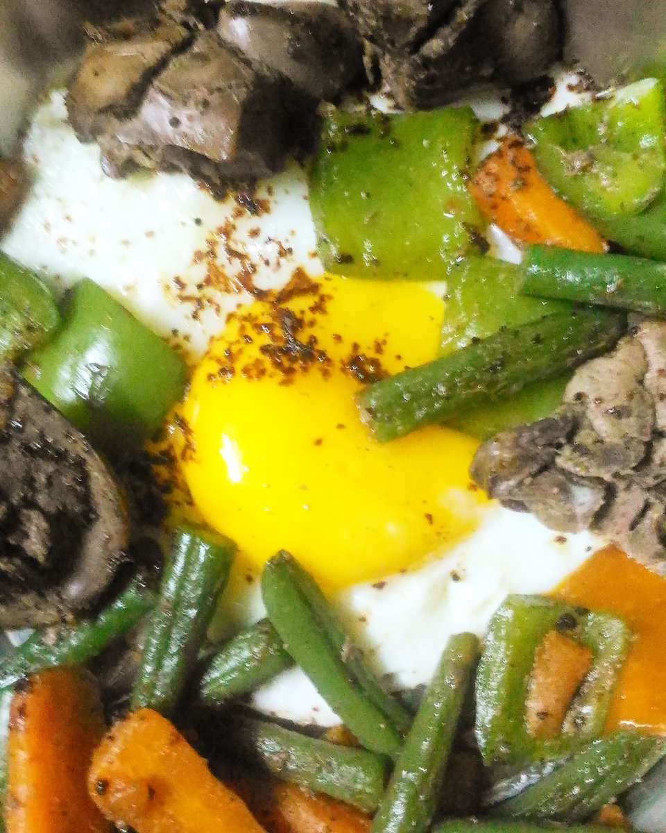 koushikodishi's tweet photo. Lunch sorted...
#diet #lunch #filling #yummy #veggies #colourful #egg #chicken #liver #salad #dancer #dancerslife #performanceseason #beautifullife #heathymeal #healthy #healthyfood #health #indiandancers #instafood #instaclick📷 #instapic #instagood #happystomach https://t.co/5D9j46rrdh