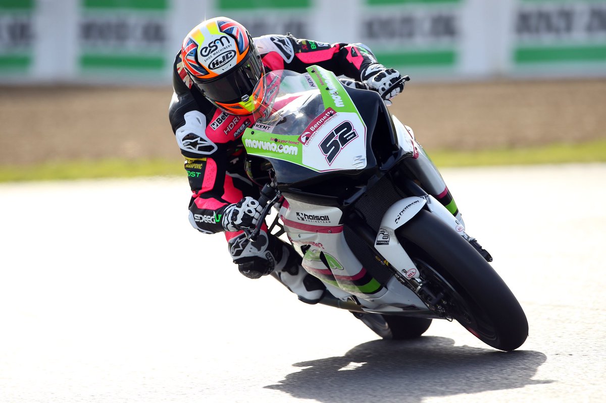 On the pipe... 💨 

#BSB2018 | <a href="/OfficialBSB/">British Superbike Championship</a>