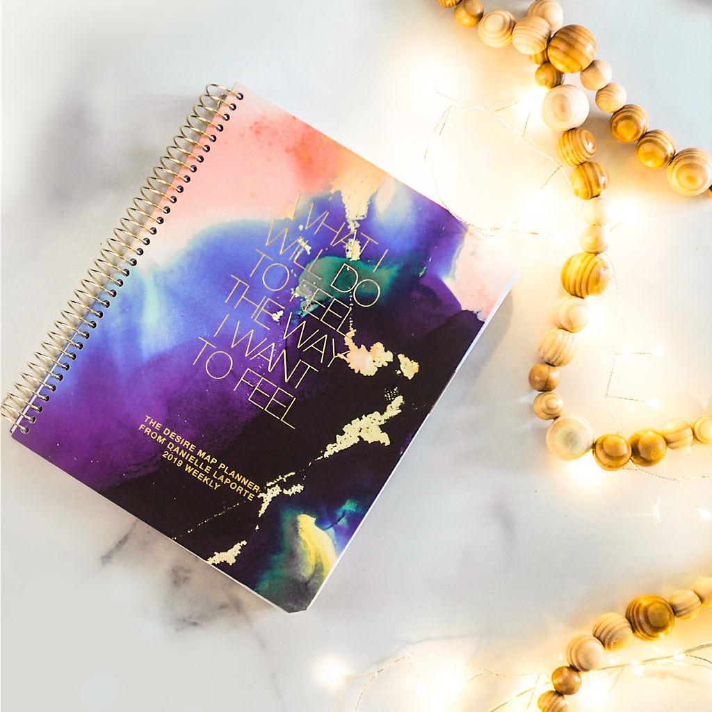 DanielleLaPorte's tweet photo. Freedom Seekers! Our Weekly Planner in the gorge art cover is 50% off just for today. If this is your fave, get it before it goes: https://t.co/0QP5CR4jzC #DesireMap #DesireMapPlanner #CoreDesires #Goals #2019 https://t.co/YUlcoO5SLi