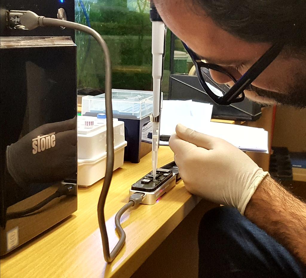AnnaEgerton's tweet photo. The man in action @Metallophyte getting our sequencing on! #MinION #PollerGEN @MEFGL @nanopore @BangorUni https://t.co/BKdkDcHspi