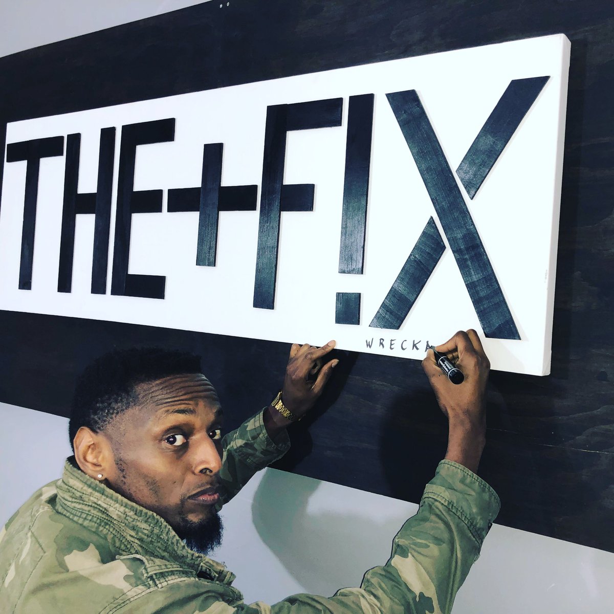 Shoutout To @w_r_e_c_k_a for chopping it up right before the flight . THE+F!X <a href="/sbdaflyguy/">Seth Brundle</a> we on it