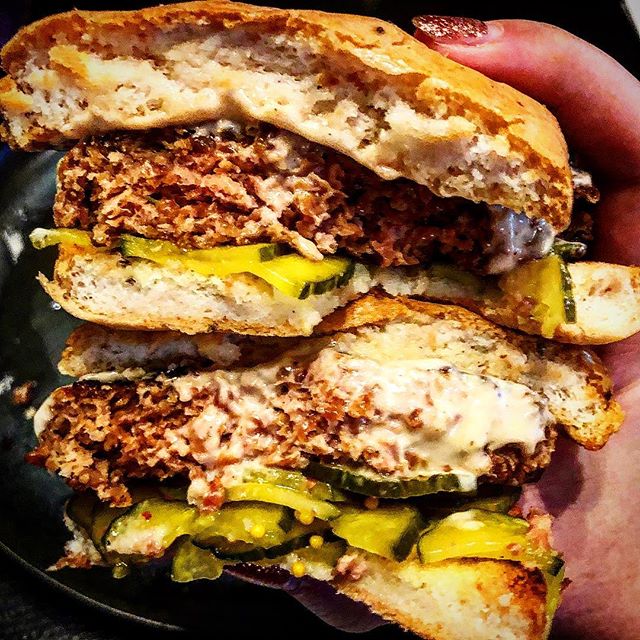 @foodwinetravelvegan with our Impossible Burger!