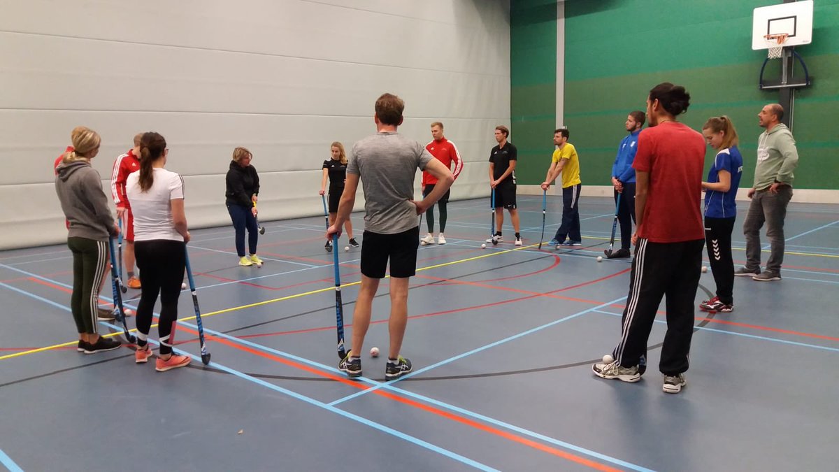 Workshop urban hockey tijdens meeloopdag <a href="/HAN_sportkunde/">HAN Sportkunde</a> deeltijd <a href="/HANDeeltijd/">HAN Deeltijdstudies</a>. Wil jij ook een keer meelopen? 12 feb is er weer een mogelijkheid!