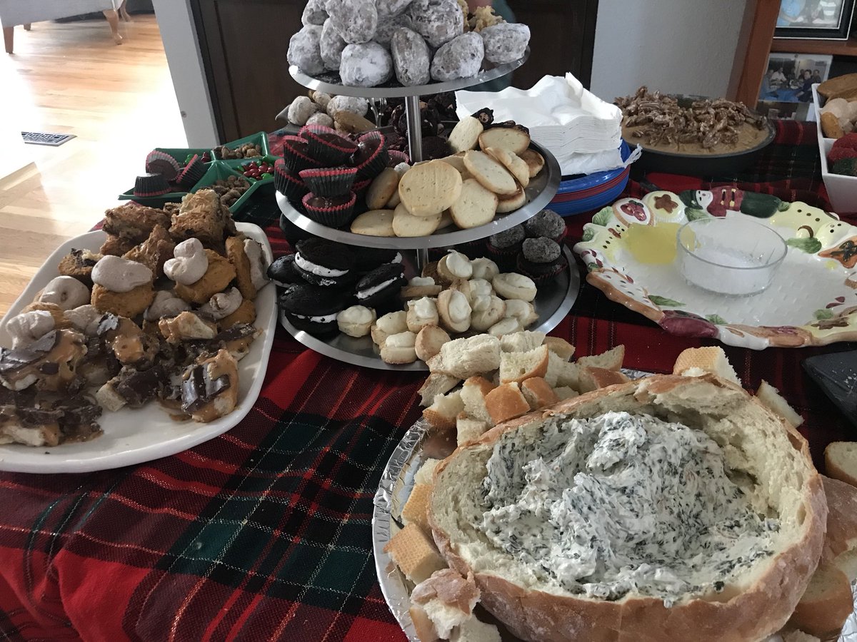 Ugly_Desserts's tweet photo. Another successful holiday party! I cut back this year and only made 21 desserts, plus a couple savory things 🙄
#ugly_desserts #chocolatechipcookies #Germandropcookies #baileyscoffeecake #lemonmeltaways #margaritabars #limecookies #oreocupcakes #whoopiepies #bunchofotherstuff https://t.co/cEEbwze82S