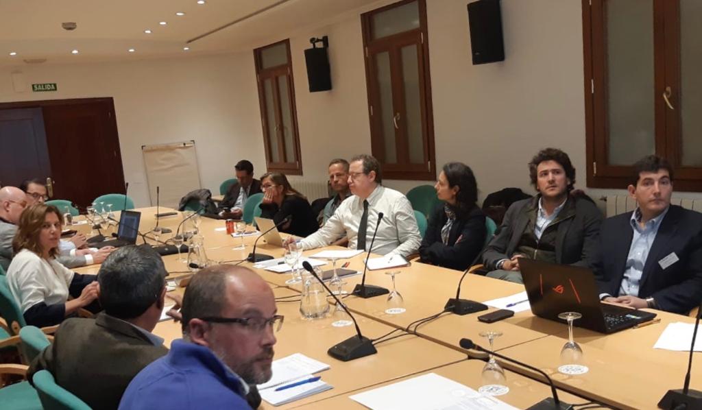 La <a href="/RFECaza/">RFEC</a> @mapagob y Comisión Europea siguen trabajando contra la peste porcina #caza #pesteporcina

laperdizroja.com/caza-mayor/rfe…