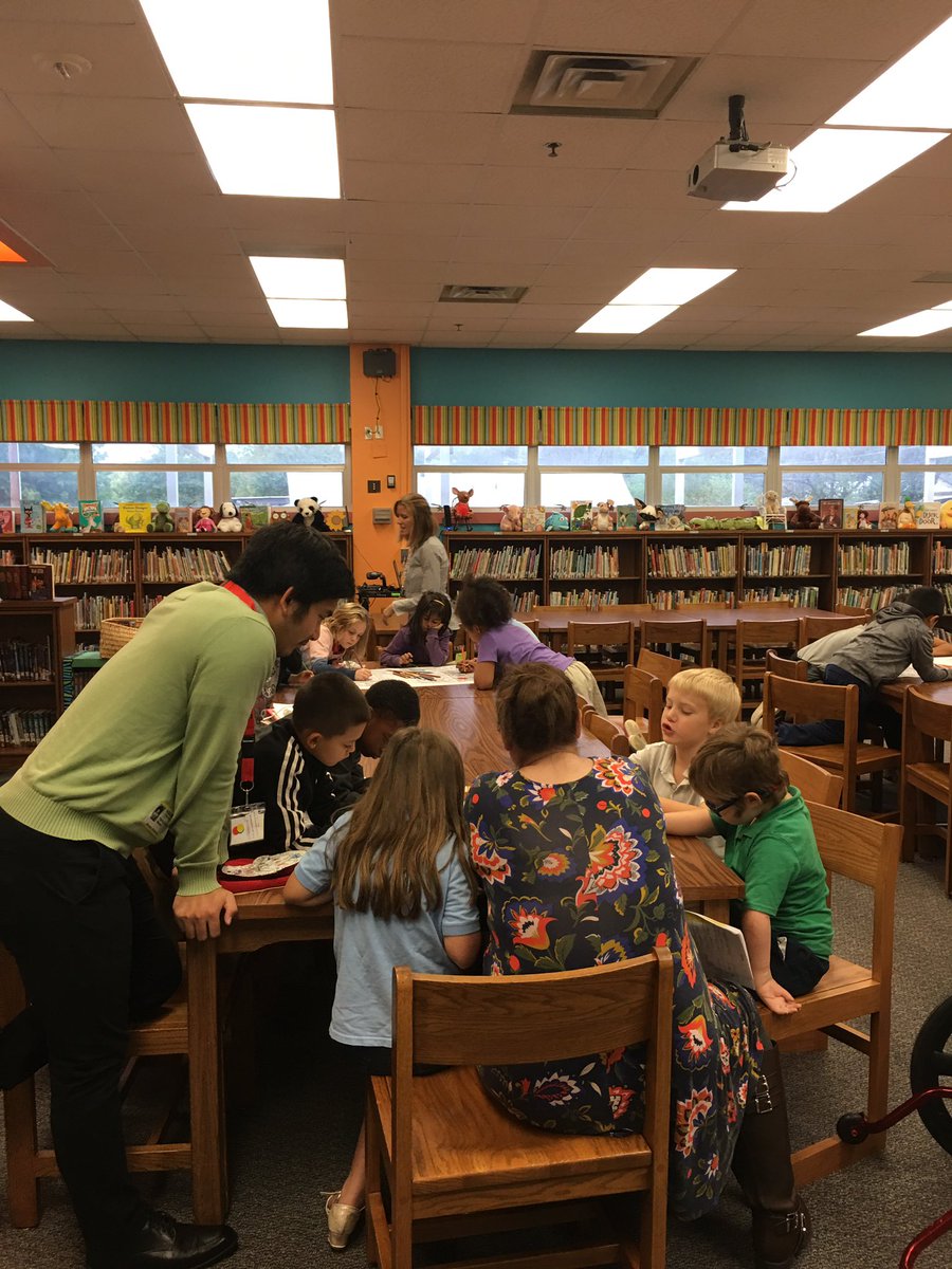 Students and teachers working together to complete a makerspace challenge in the library #dentonisddelivers <a href="/BormanPYP/">Borman PYP</a> <a href="/dentonisdlib/">Denton ISD Libraries</a>
