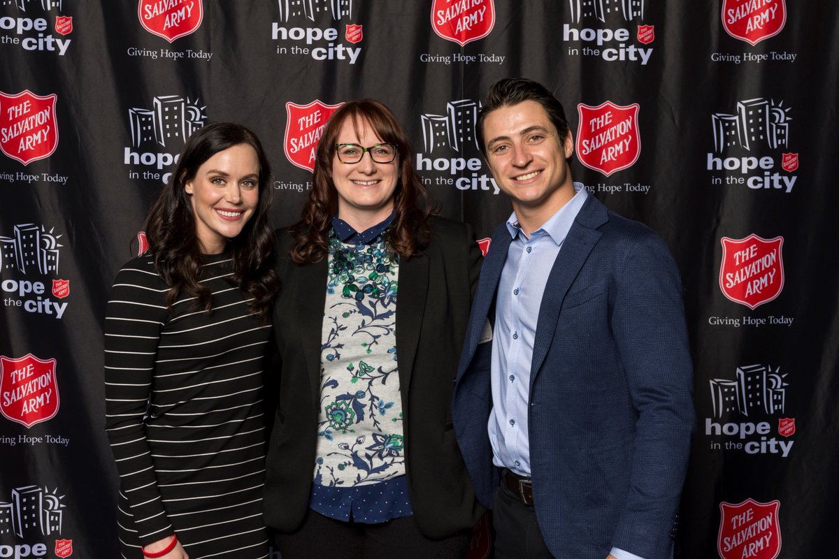 VanMarInc's tweet photo. Some of the VanMar Team attended the Hope In The City Breakfast and got to meet some national heros! #GivingHopeToday #HOPEbracelet @tessavirtue @ScottMoir https://t.co/j2LwJFNKU5