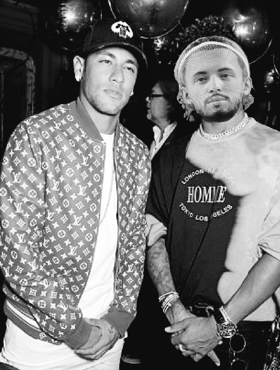 AndreaDR70's tweet photo. Duo 😎😎 @neymarjr https://t.co/gxDBYmGjIn