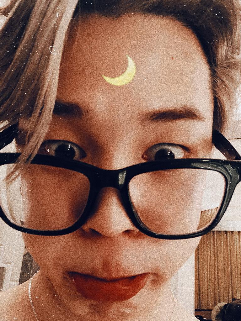 peachhyjjae's tweet photo. ~ 🌙 moon ~
#JIMIN #지민 #BTS #Jedits❣️ @BTS_twt https://t.co/Mm7w72skw1