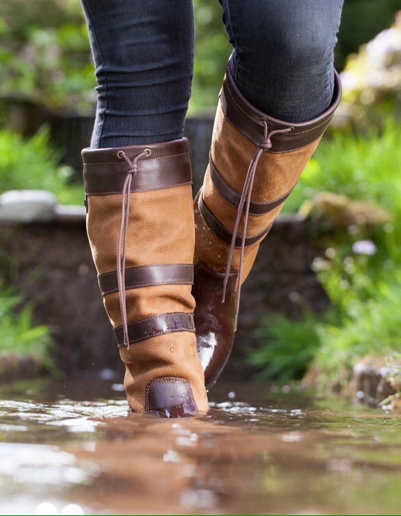 SportarmLtd's tweet photo. Xmas Gift Idea Day 11 We stock a beautiful range by @dubarryofireland that will guarantee a smile on Christmas Day!! #dubarry #fineleathergoods #shootingaccessories #itsbeginningtolookalotlikechristmas #christmas #boots #giftideas @ladyswood https://t.co/amcjSRTlMl