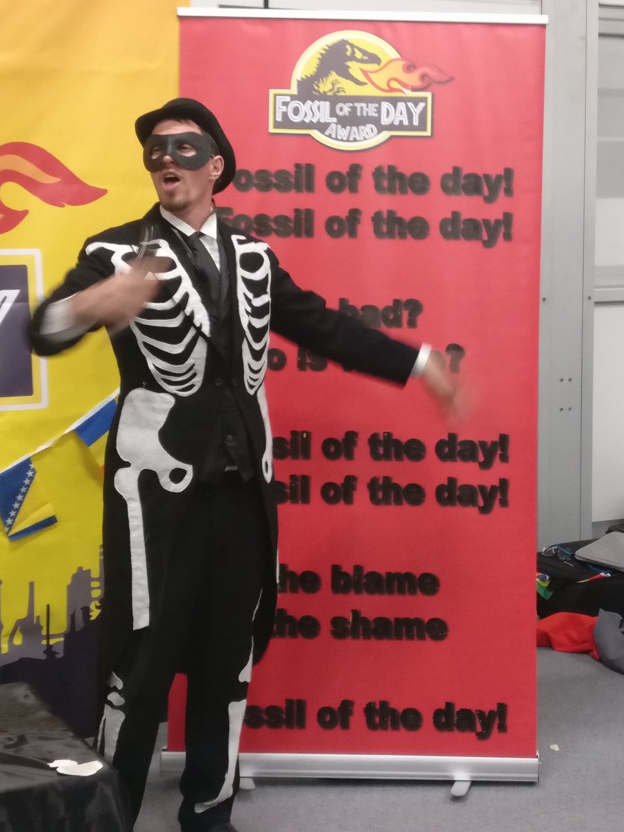FossilAwards's tweet photo. It's hard not sing along to the glorious #FossiloftheDay theme song. Do you know the words? https://t.co/LqmlENu5NC