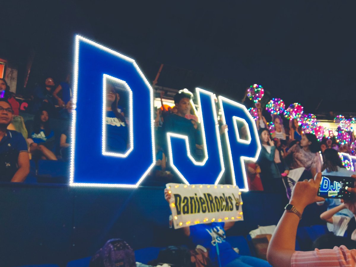 DanielRocksss's tweet photo. Team DJP and DanielRocks!
Full support for our King of hearts! Daniel Padilla. π @imdanielpadilla @ Araneta Coliseum
#FamilyIsLoveChristmasSpecial
#KathNielUnbeatableFamily
#DanielRocksss
This is all for u Deej! We love you so much! https://t.co/nPWtU8AAXN