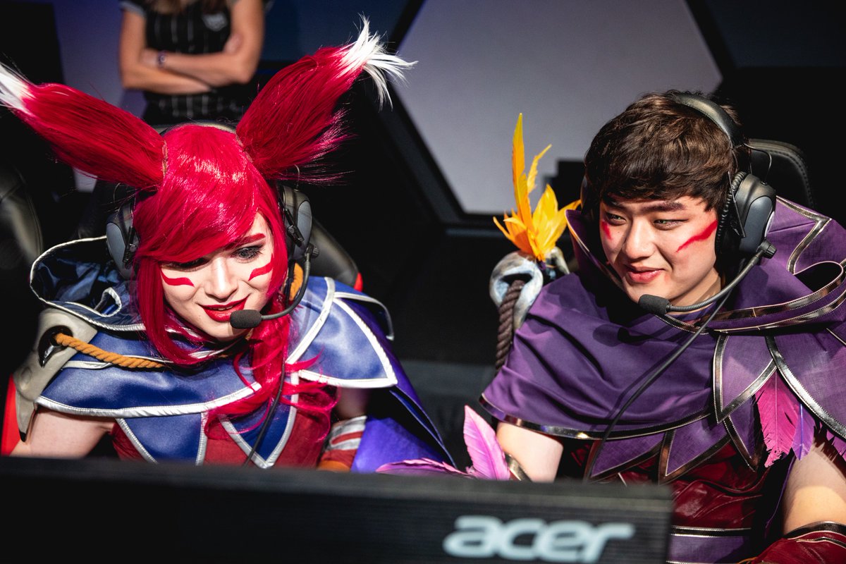 Косплей @Sneaky и @Bang на #AllStar2018 достоин отдельного упоминания. 
