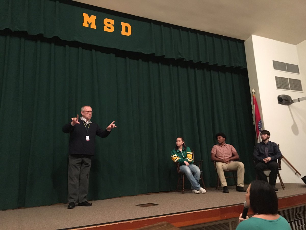 SaraForMissouri's tweet photo. Visited the Missouri School for the Deaf in Fulton @MOEducation. The mission of MSD is to provide educational opportunities and outreach support for students to become successful life-long learners and productive citizens in a global society. #moleg #freshmantour https://t.co/TpNf3IdWGV