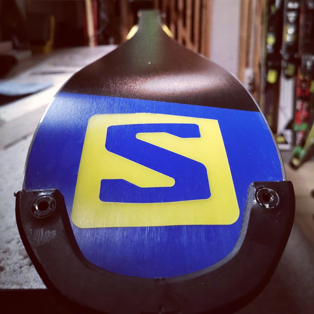 salomonracing's tweet photo. A little bit of midweek ❤️ so these beauties will be already to pull some blasting turns this weekend! 
📷 Jan Gassner
#sonsofablast 
#skiing 
#skituning https://t.co/2RH6pgxHD0