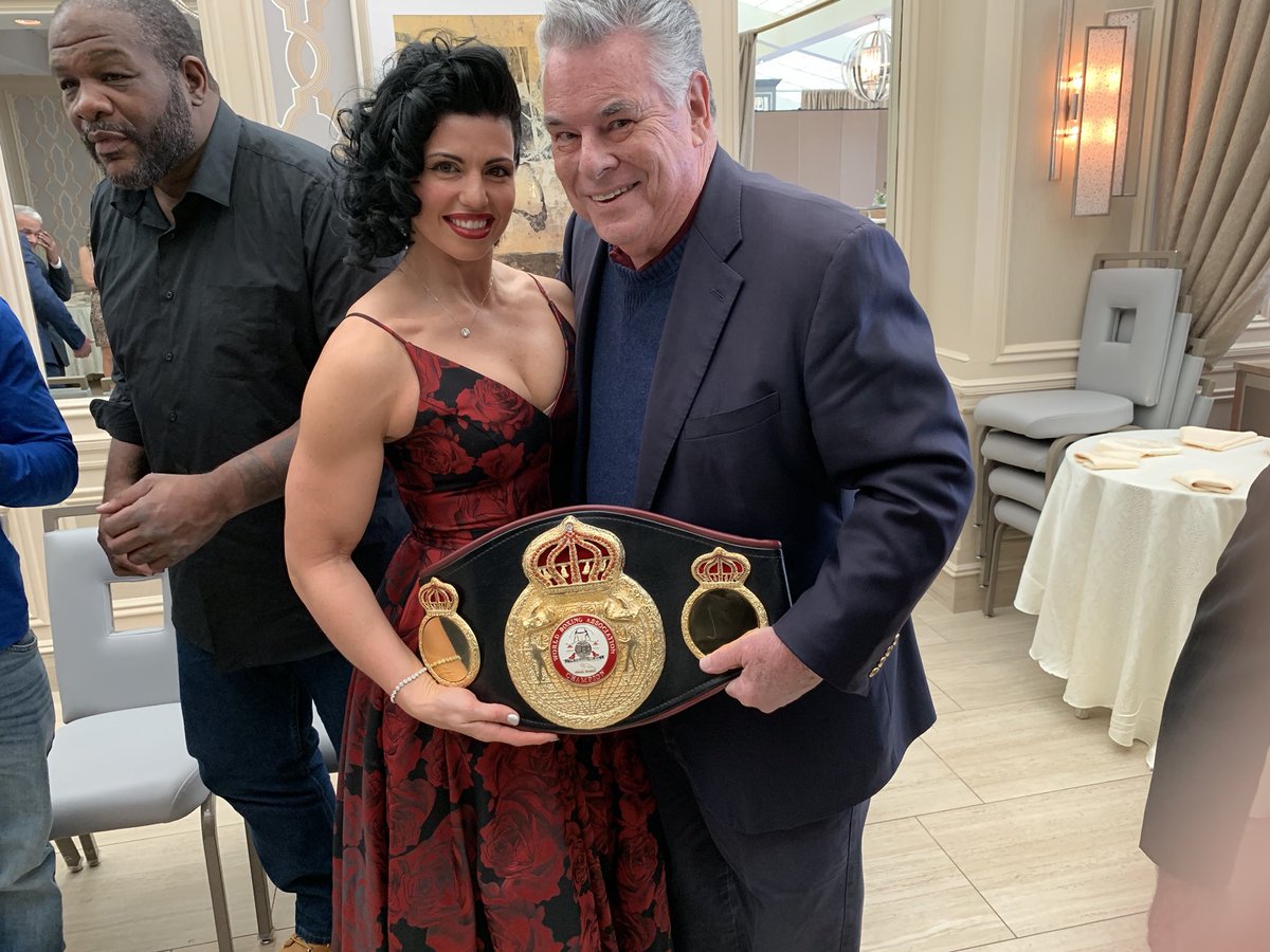 petekingcpg's tweet photo. Sincere thanks to Ring 8 for honoring me with the Muhammad Ali Humanitarian Award. Also honored was World Champion @napoleonboxing of #Lindenhurst as New York State Female Fighter of Year. #boxing https://t.co/ZBQGp1lc3O