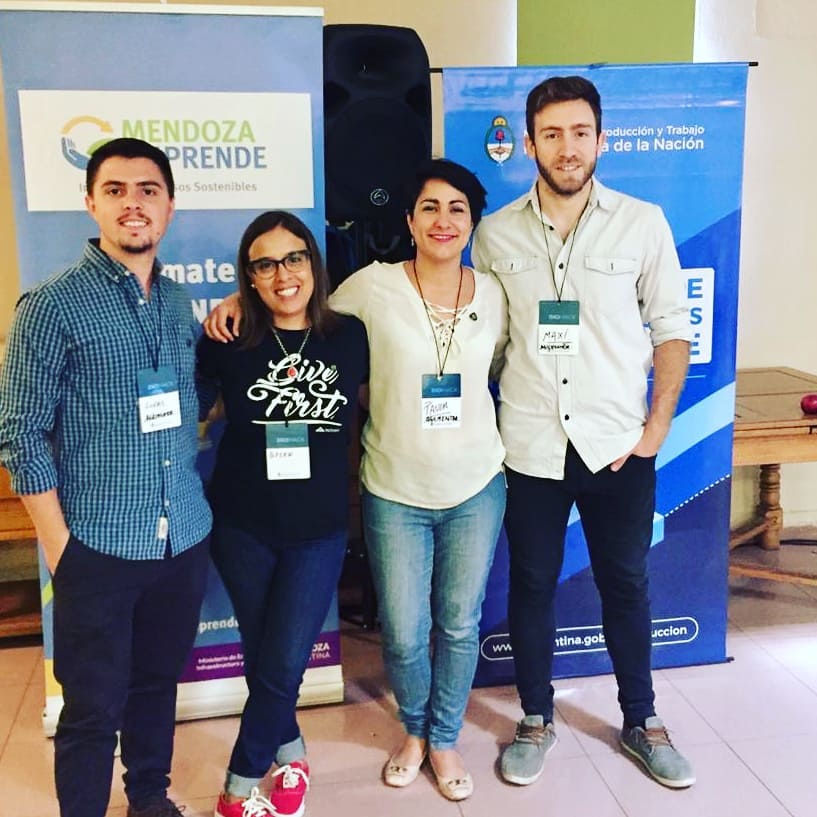 #digihack creando soluciones para el sector: #turismo, #vitivinicultura🍷🍇 y #audiovisual
Generando innovación para #Mendoza..creando valor para la región!
CIPPEC <a href="/mendoza/">Mendoza</a>.emprende @ministeriodeproduccion @movememento <a href="/Universidad/">universidad</a> Nacional de Cuyo