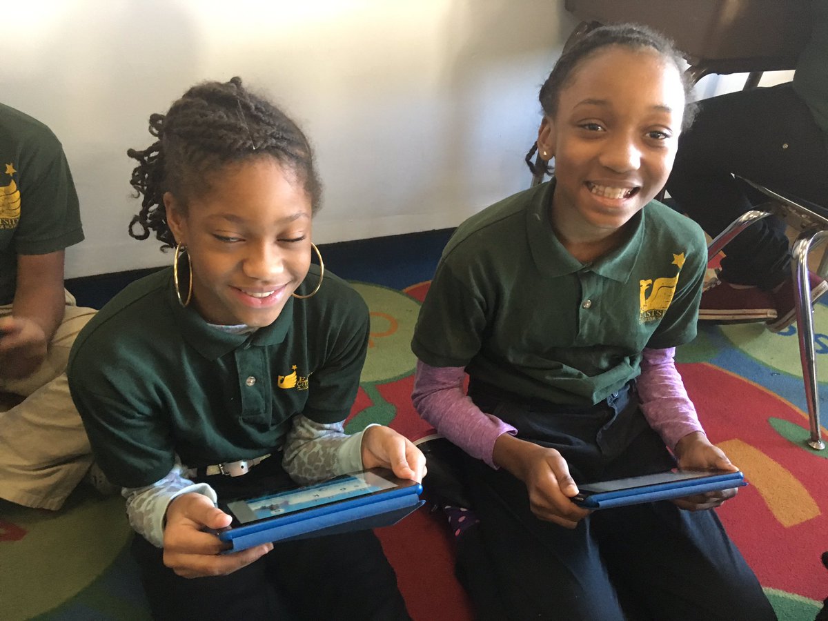 MrStupartESCS's tweet photo. Look at #stupartsscholars go working on #lexia with their new tech. #donorschoose #charterswork #eastsidetech @SchoolEastside https://t.co/z45HuqGzr3