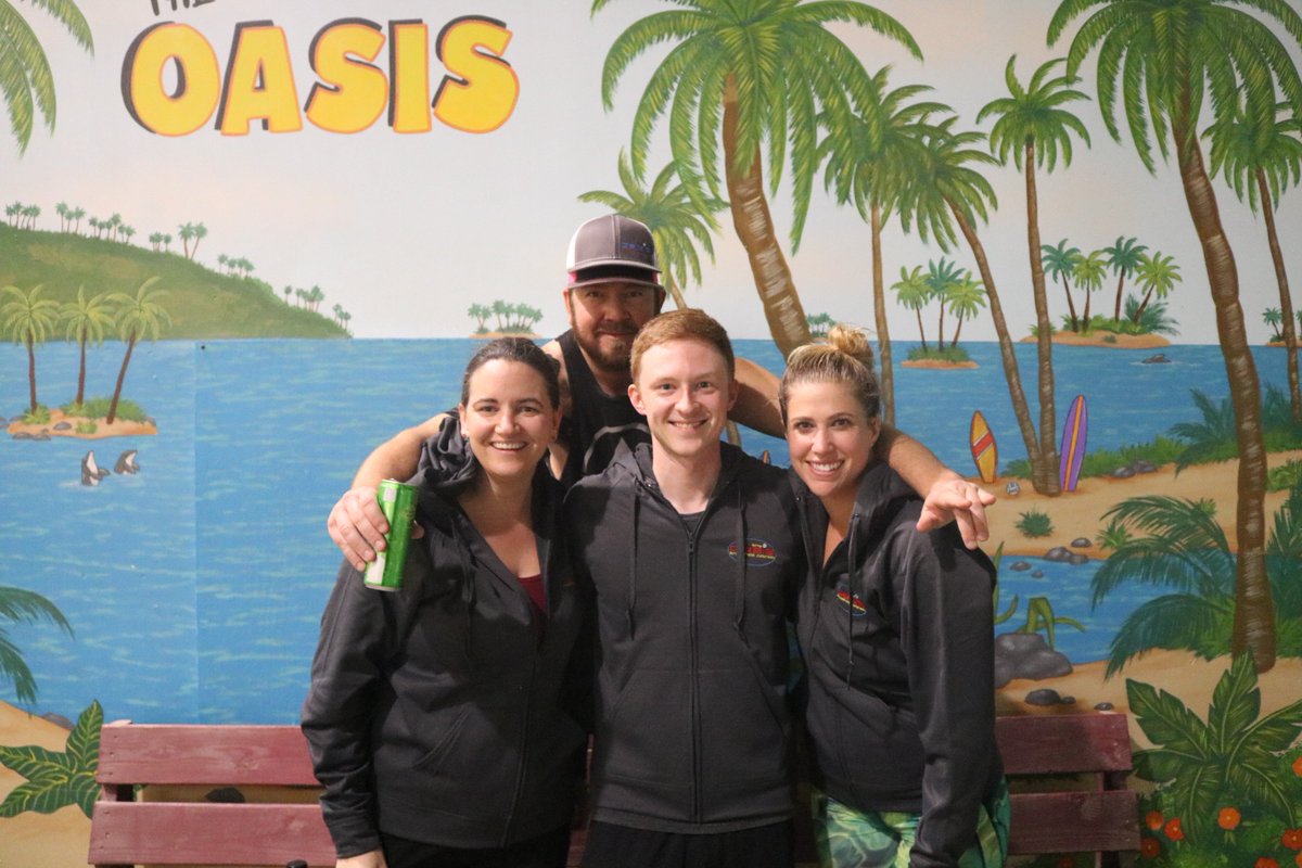 oasisvolleyball's tweet photo. TIS THE SEASON FOR THE SANTA SHOP &amp; VOLLEYBALL EOS TOURNAMENTS @ THE OASIS! #Oasisvolleyball #OasisCoed4x4League #OasisCoed4x4EOS #OasisSantaShop #TisTheSeason #themostwonderfultimeoftheyear https://t.co/hdc9gWyFFh
