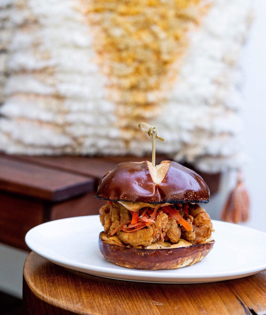 Sometimes a picture really is worth a thousand words. 🤤 Enjoy this #GoldenHour favorite from 3-7PM daily. #FriedChickenSandwich #EatConservatory #Chicken #Eats #GoodEats #ComfortFood #Lunch #Dinner
